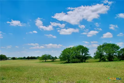 2072 Langdon Rd, Weimar, TX 78962