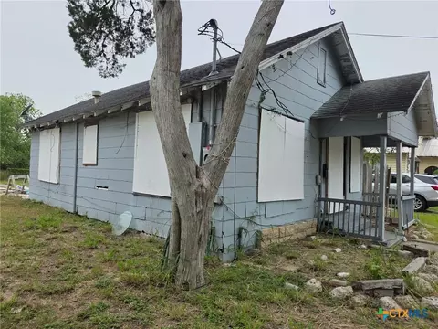 2107 N Levi St, Victoria, TX 77901