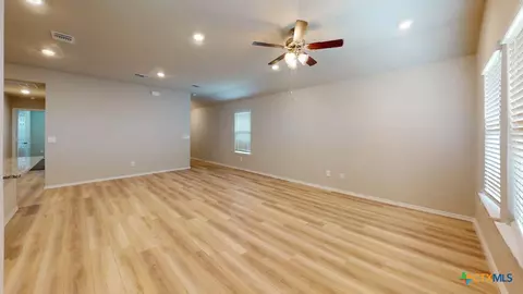 517 Hector Loop, Georgetown, TX 78626 photo 11