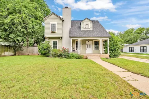 1216 N Penelope St, Belton, TX 76513