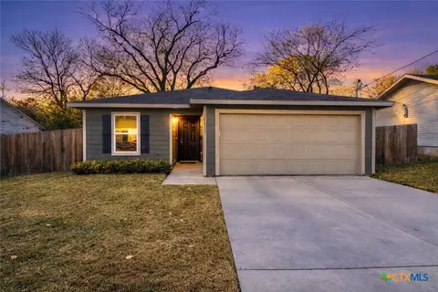1411 N 10th St, Killeen, TX 76541
