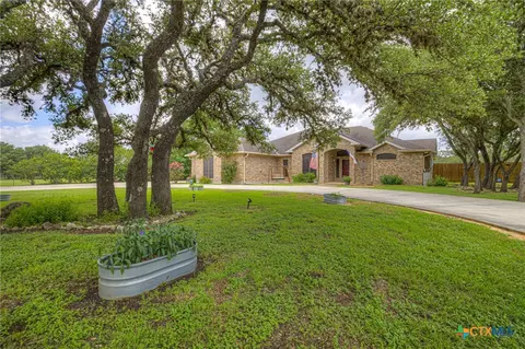 8472 Rolling Acres Trl, Fair Oaks Ranch, TX 78015