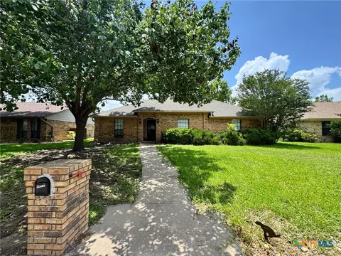 4417 Stagecoach Trl, Temple, TX 76502