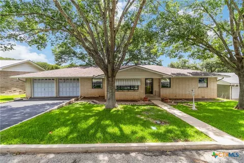 874 Oak Ln, New Braunfels, TX 78130