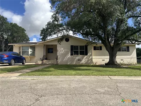 21 Ohio Ave, New Braunfels, TX 78130