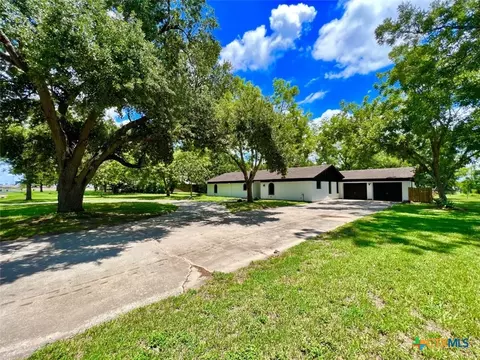 502 Bingham Rd, Victoria, TX 77904