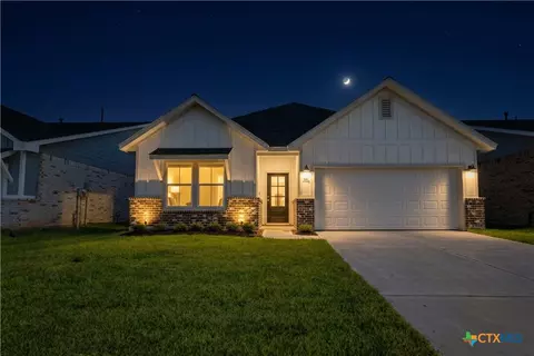 306 Cardinal Dr, Port Lavaca, TX 77979