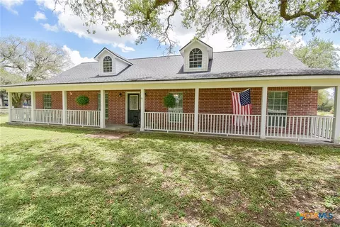 4427 County Road 382, Louise, TX 77455