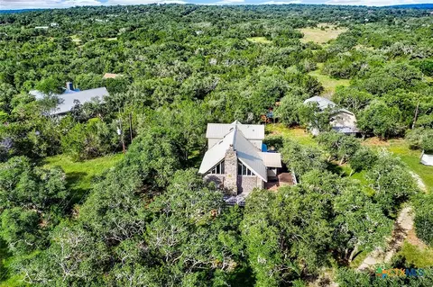 8015 Ozark Dr, San Marcos, TX 78666
