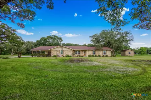164 Private Road 1211, Edna, TX 77957