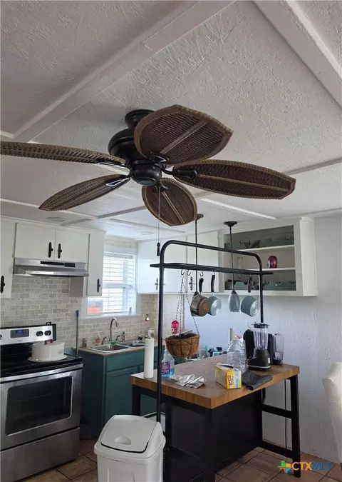 Kitchen - 503 E Dallas Ave, Seadrift, TX 77983 photo 2 of 2