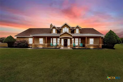 300 Rose Meadow Dr, La Vernia, TX 78121