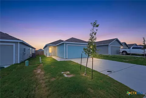 5717 Mangas Cir, Seguin, TX 78155