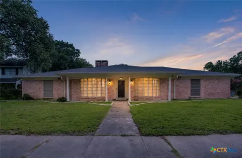 111 Dover Dell Ln, Victoria, TX 77904