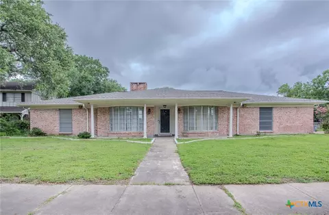 111 Dover Dell Ln, Victoria, TX 77904