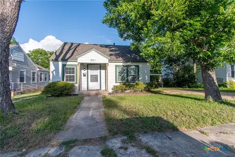 803 N 8th St, Temple, TX 76501