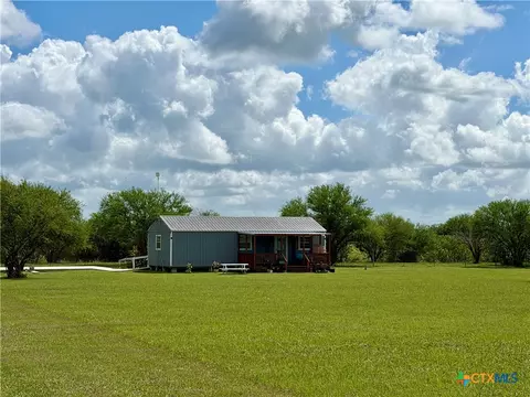 168 Weeping Willow Rd, Victoria, TX 77904