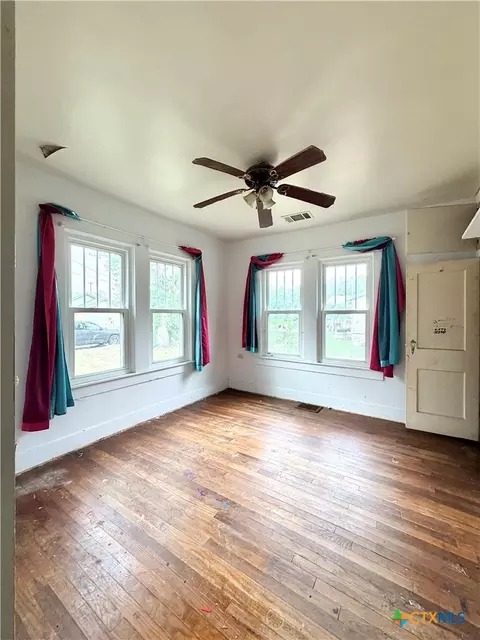 Bedroom - 702 E 18th St, Cameron, TX 76520 photo 1 of 2