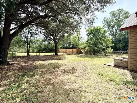 Exterior - 702 E 18th St, Cameron, TX 76520 photo 3 of 6