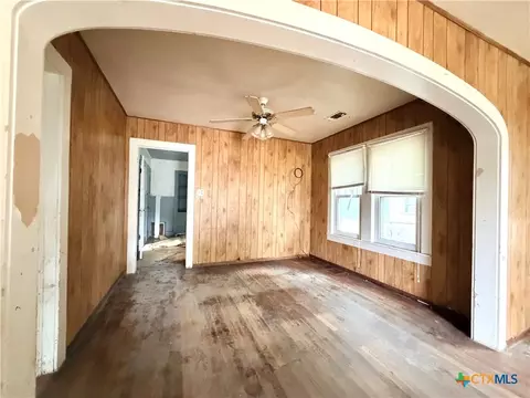 Living - 702 E 18th St, Cameron, TX 76520 photo 2 of 3