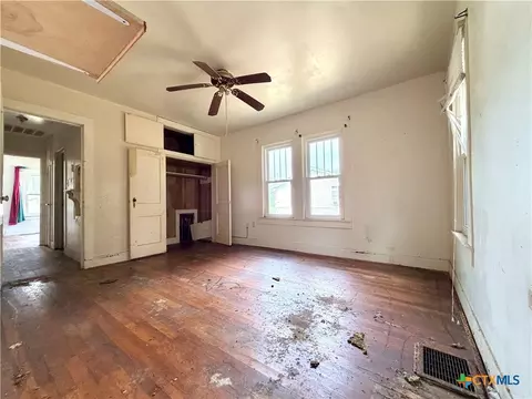 Bedroom - 702 E 18th St, Cameron, TX 76520 photo 2 of 2