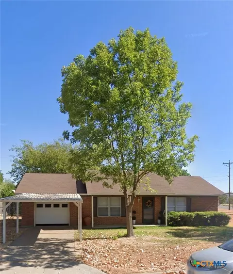 3417 Crown Dr, Gatesville, TX 76528