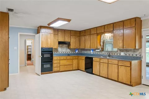 Kitchen - 6050 Epperson Rd, Temple, TX 76504 photo 2 of 5