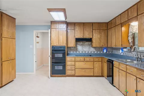 Kitchen - 6050 Epperson Rd, Temple, TX 76504 photo 3 of 5