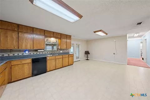 Kitchen - 6050 Epperson Rd, Temple, TX 76504 photo 5 of 5