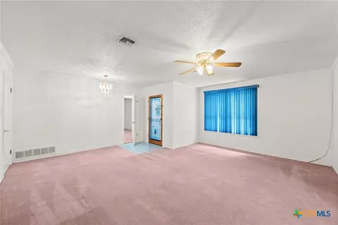 Living - 6050 Epperson Rd, Temple, TX 76504 photo 2 of 7