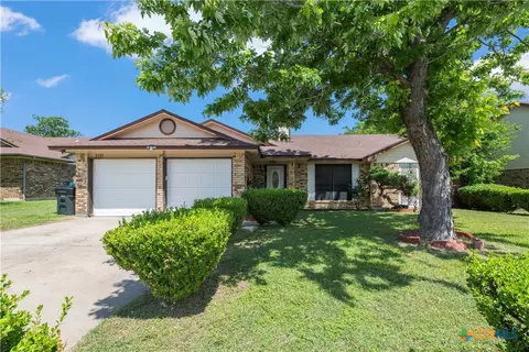 3301 Honeysuckle Dr, Killeen, TX 76542