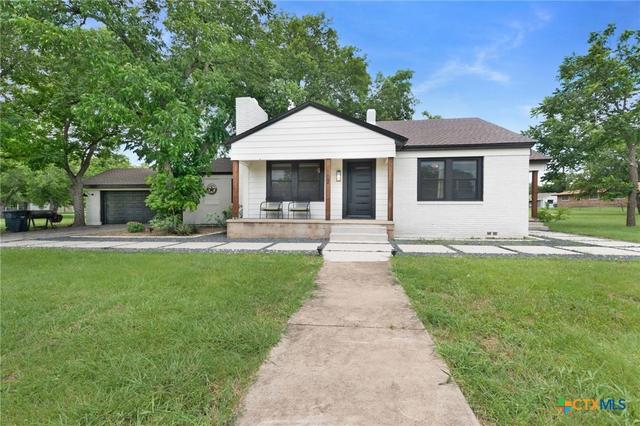 102 Elmo St, Florence, TX 76527