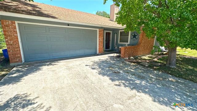 2305 Whitney Dr, Copperas Cove, TX 76522