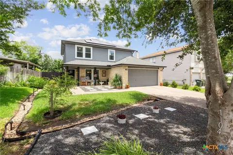 1104 Hilltop Dr, San Marcos, TX 78666
