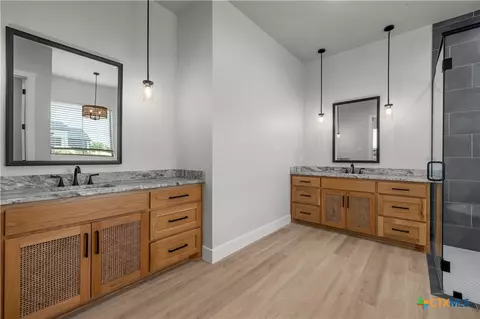 Bath - 8152 Evenfall Ln, Temple, TX 76501 photo 2 of 7