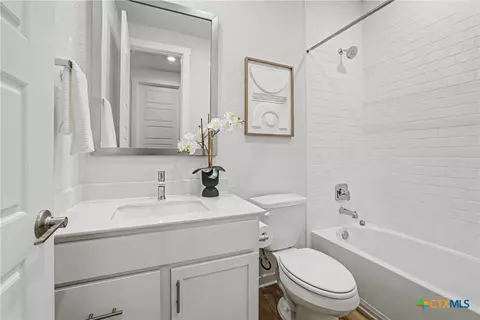 Bath - 421 Abruzzi St, Leander, TX 78641 photo 4 of 4