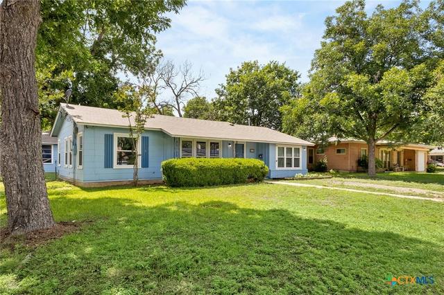 432 Romberg St, Seguin, TX 78155