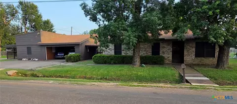 1301 W Mesquite St, Little River Academy, TX 76554