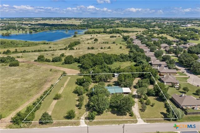 440 Williams Rd, Lorena, TX 76655