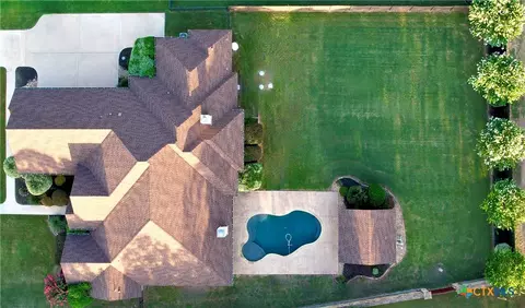 407 Creekside Dr, Salado, TX 76571