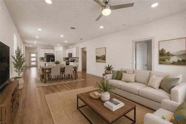 328 Fairfax Ave, San Marcos, TX 78666
