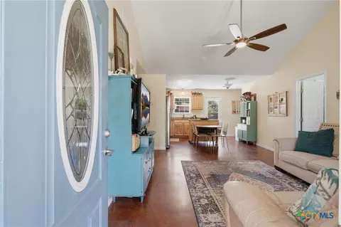 554 W Austin St, Luling, TX 78648 photo 8