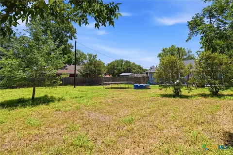 554 W Austin St, Luling, TX 78648 photo 39