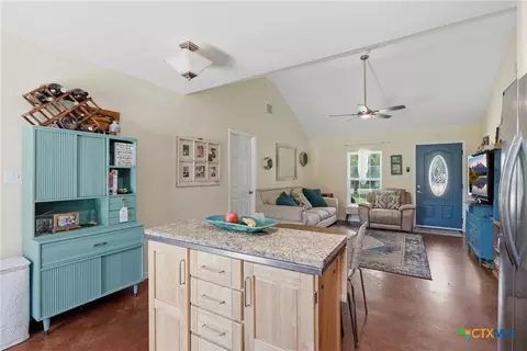 554 W Austin St, Luling, TX 78648 photo 22
