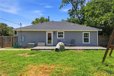 554 W Austin St, Luling, TX 78648 photo 37