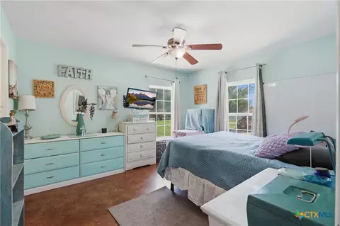 554 W Austin St, Luling, TX 78648 photo 23