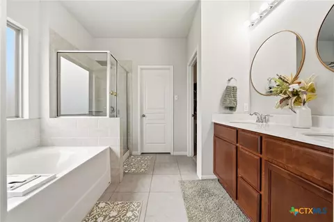 Bath - 5612 Markham Dr, Temple, TX 76502 photo 1 of 3