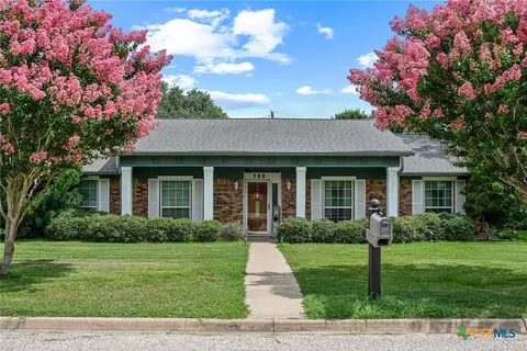 300 Green Ave, Palacios, TX 77465