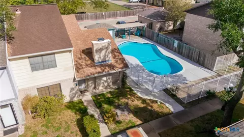 101 Maplewood Dr # -A, Victoria, TX 77901