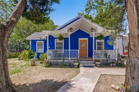 203 Ernst St, Victoria, TX 77901